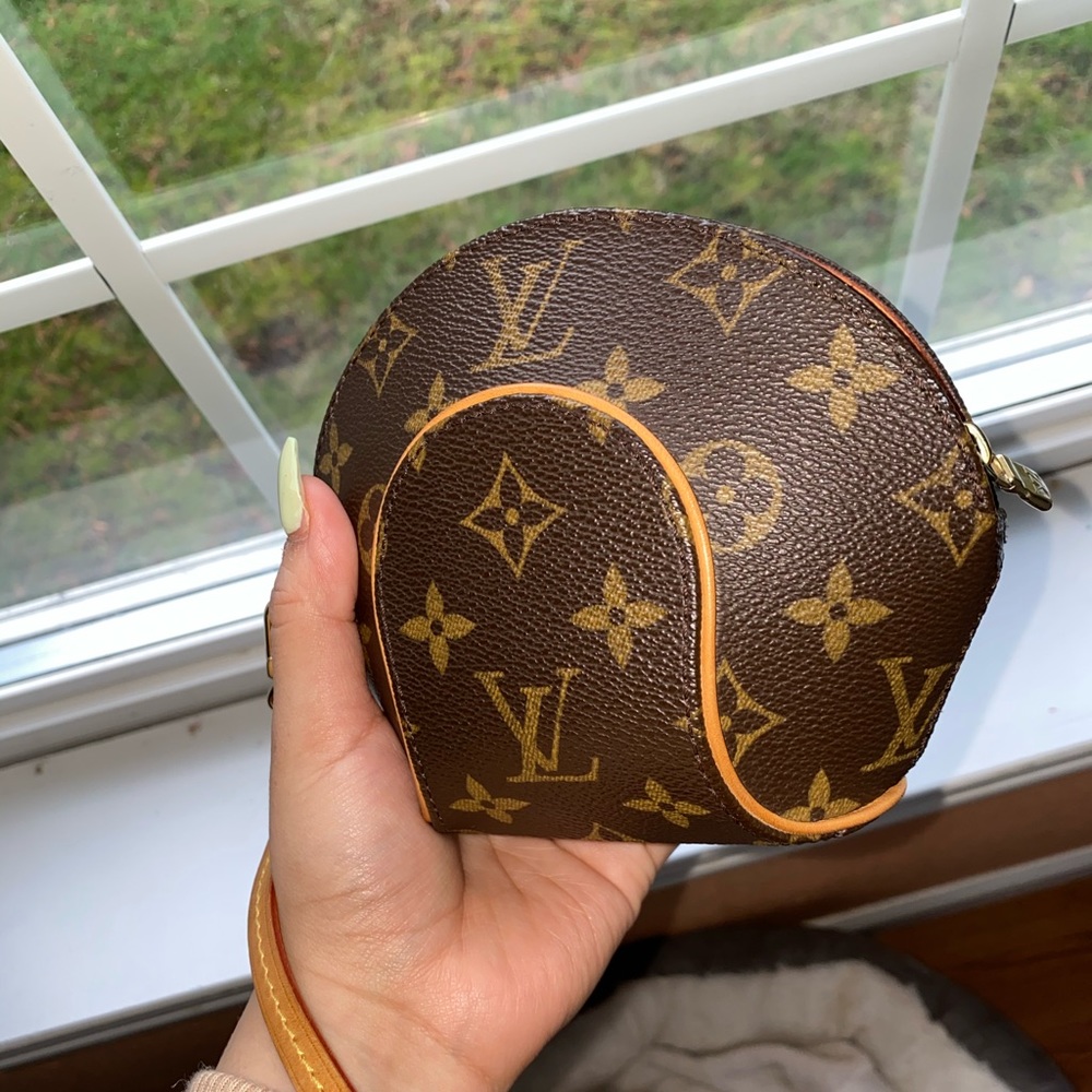 Louis Vuitton mini ellipse ISO